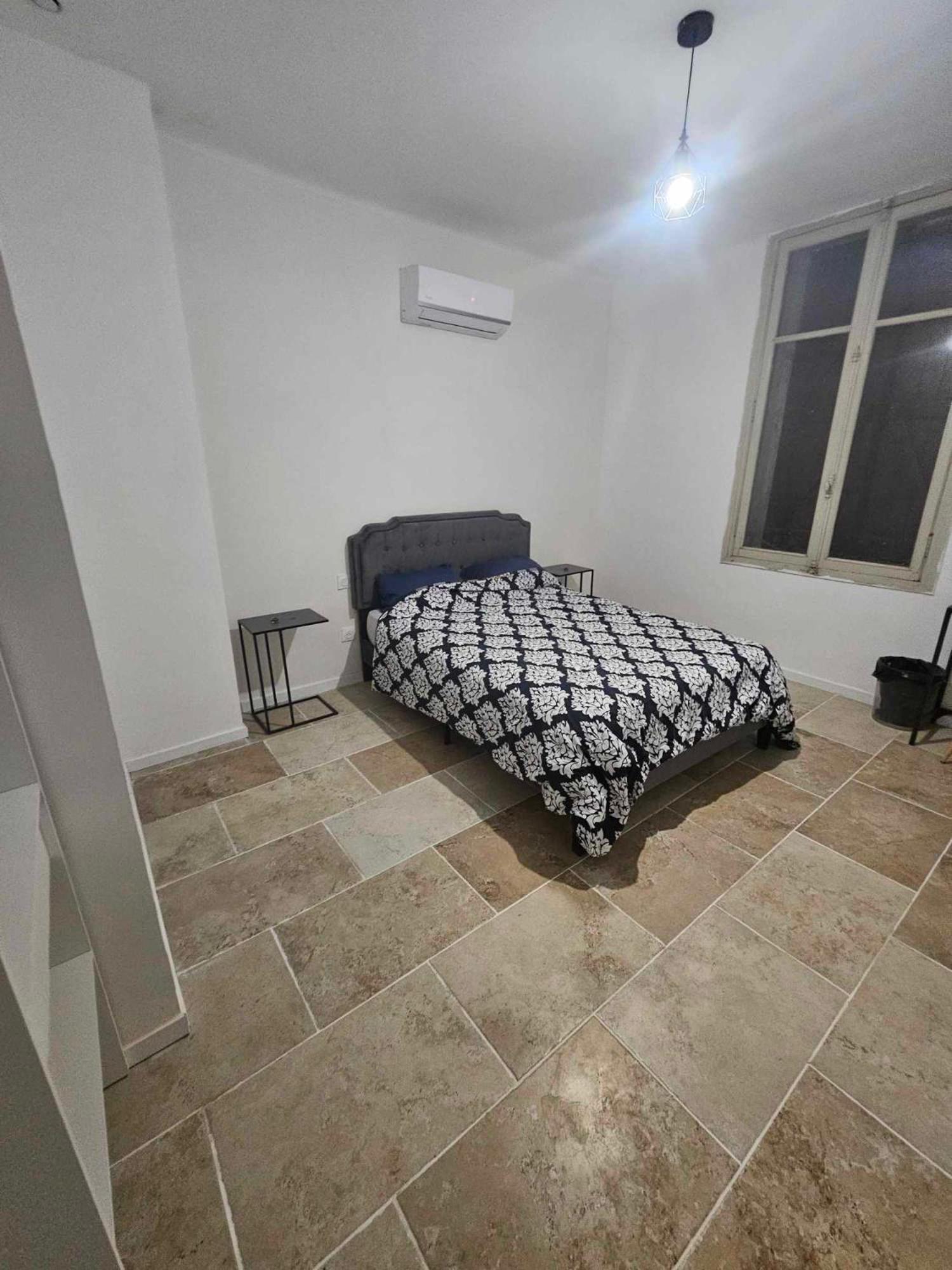 Av De Bordeaux Bed & Breakfast Narbonne Exterior photo