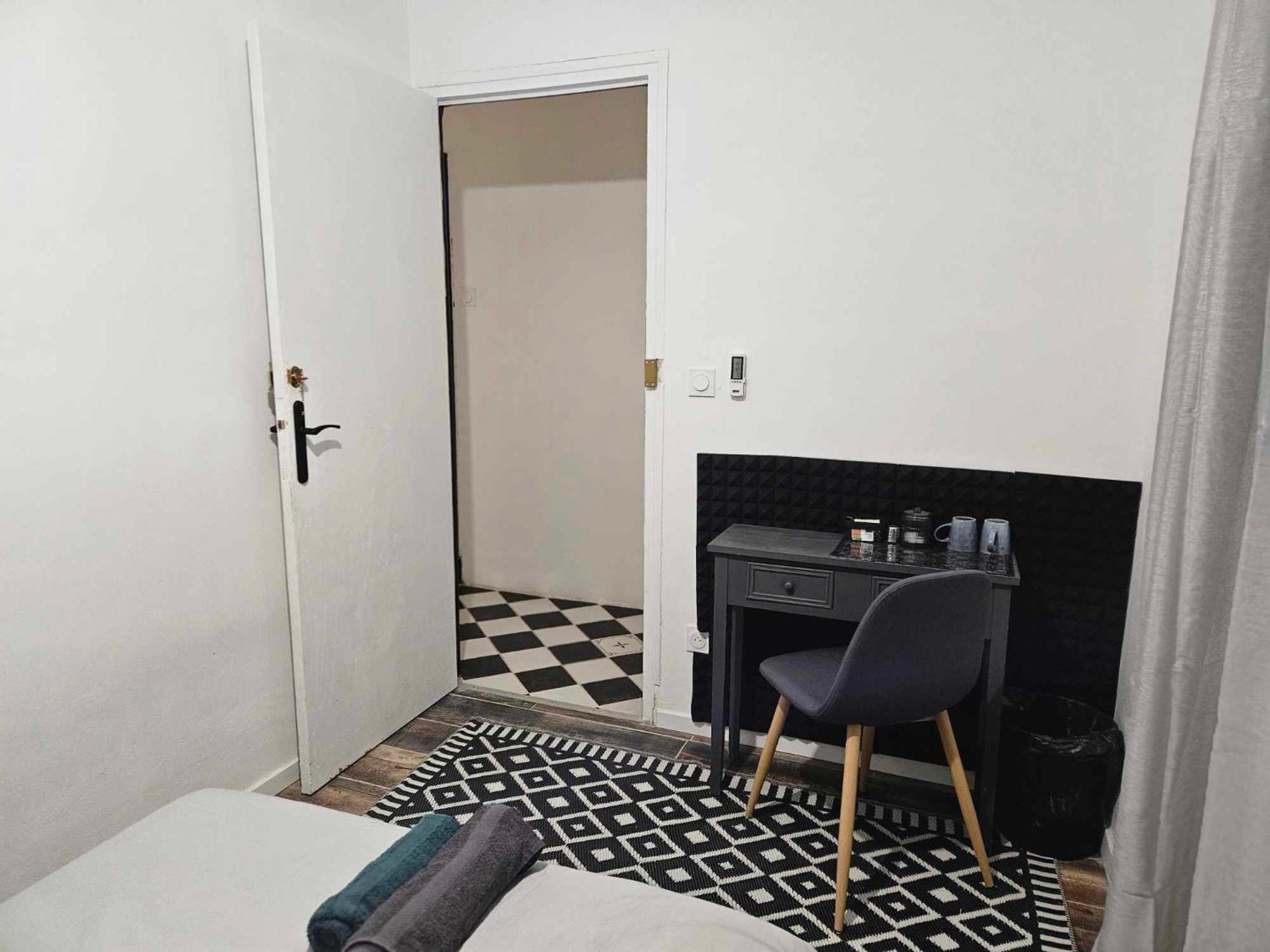 Av De Bordeaux Bed & Breakfast Narbonne Exterior photo