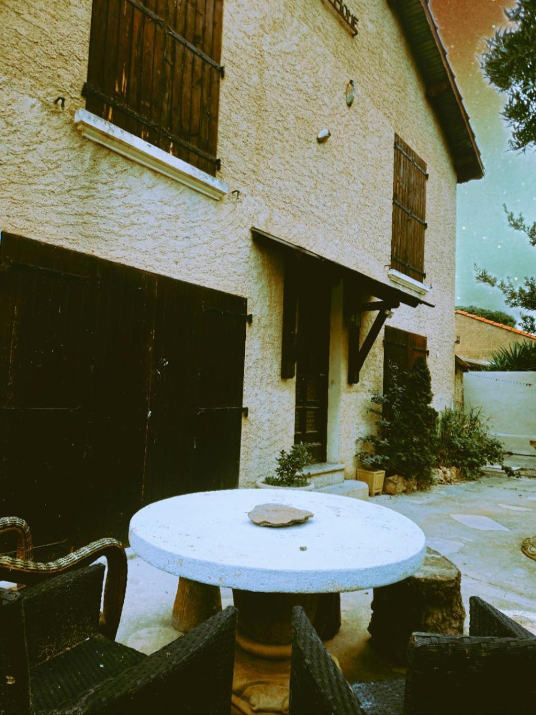 Av De Bordeaux Bed & Breakfast Narbonne Room photo